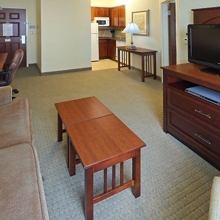 Staybridge Suites Hot Springs By Ihg Lake Hamilton Room photo